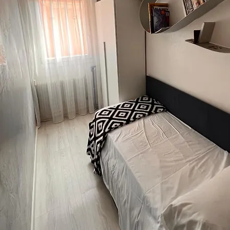 New In Rialto And San Marco Apartment